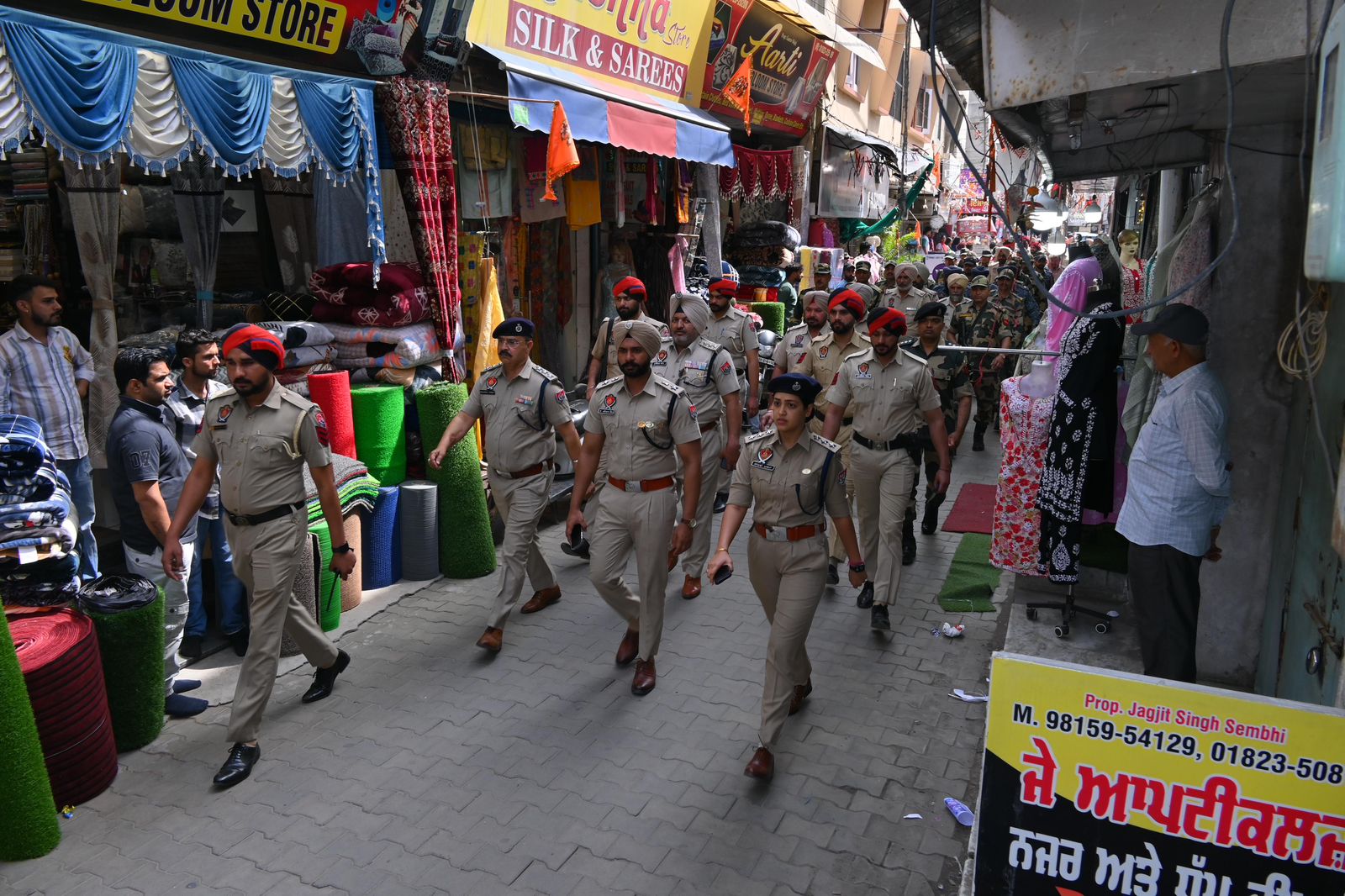 LOK SABHA ELECTIONS-2024: PUNJAB POLICE, PARAMILITARY FORCES CARRY OUT FLAG MARCHES ACROSS STATE